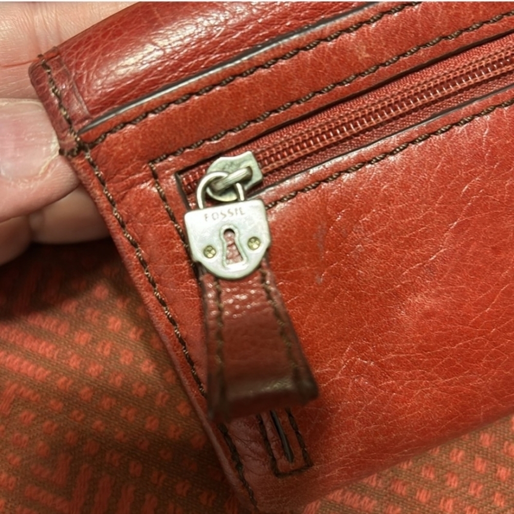 Fossil Red Leather Wallet with Silver Accents - Picture 4 of 16
